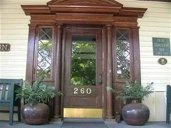 Olde staunton inn