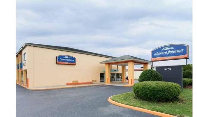 Howard Johnson by Wyndham Virginia Beach At The Beach