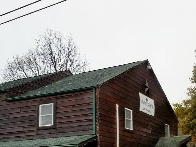 Virginia creeper lodge