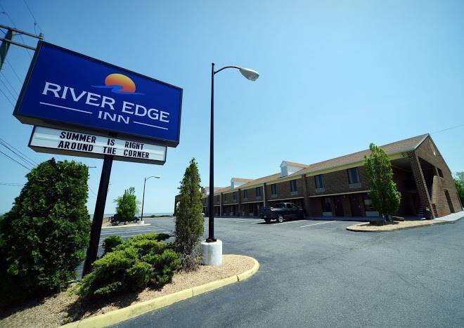 River edge inn