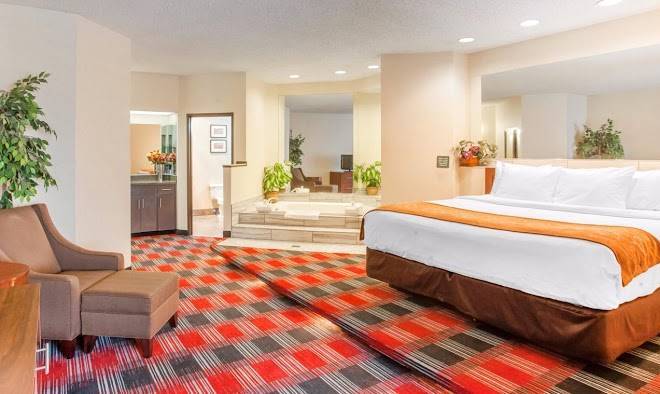 Comfort Suites Near Vancouver Mall