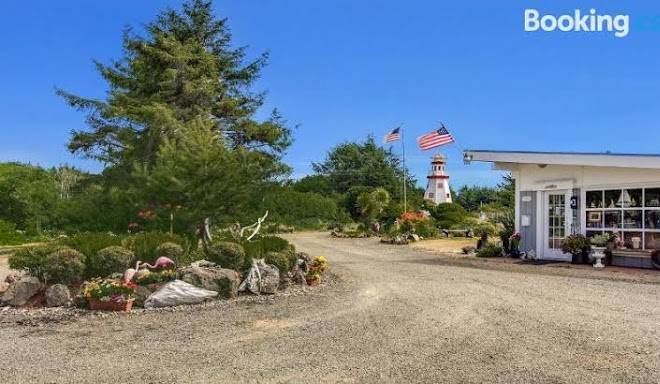Beachwood Condos & Resort