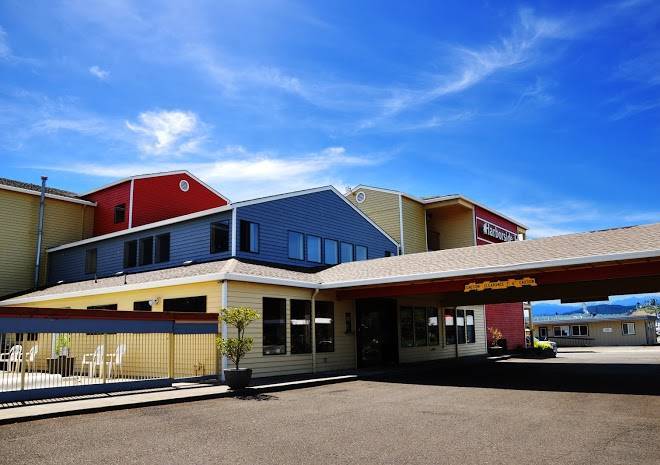 Harborside inn