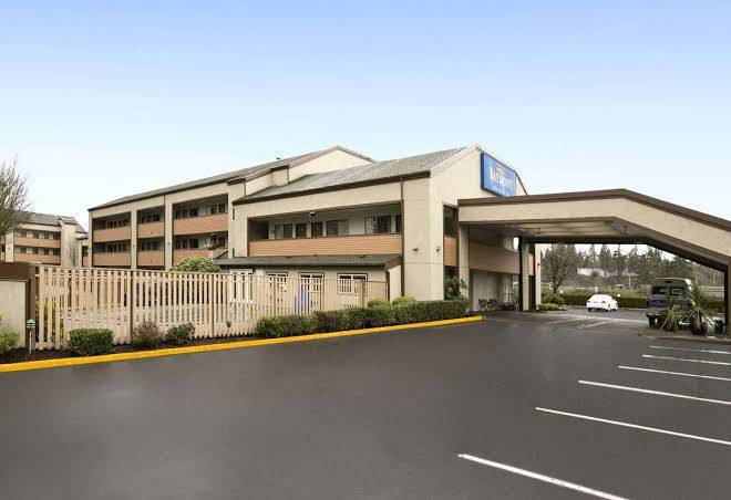 Baymont By Wyndham Seattle Kirkland Wa Image