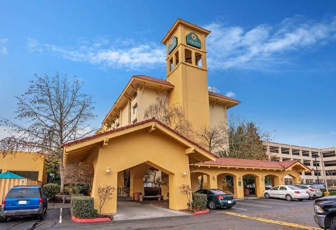 La quinta inn & suites by wyndham seattle sea tac airport
