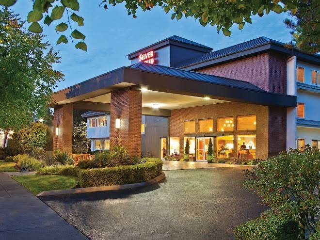 Silver cloud hotel university district