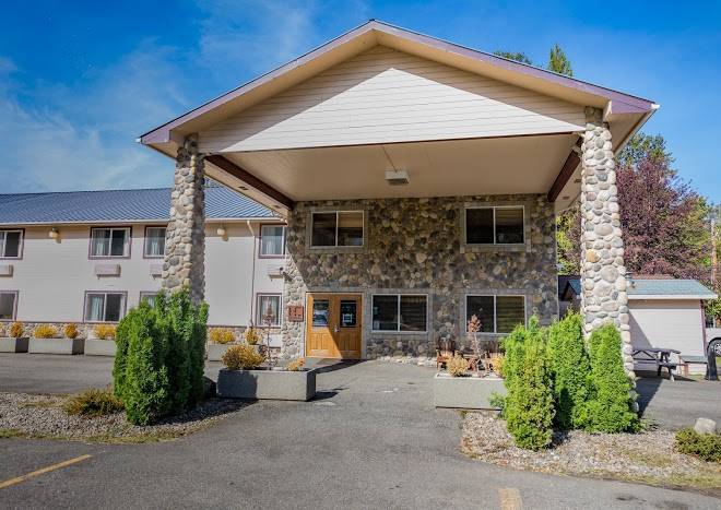 Crest trail lodge