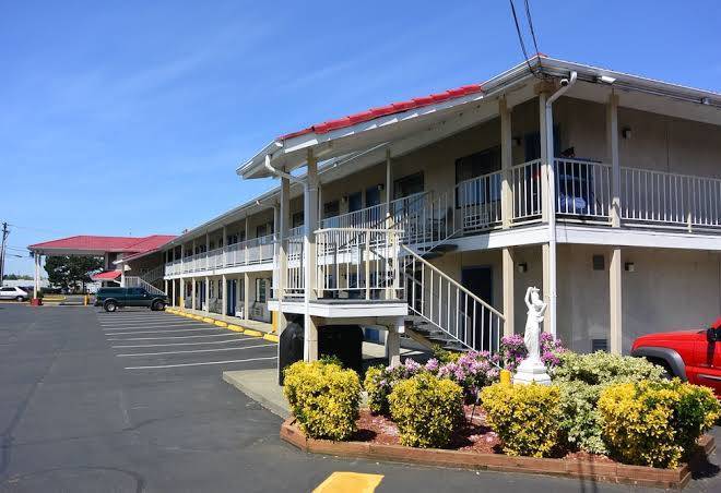 Days Inn By Wyndham Lakewood South Tacoma