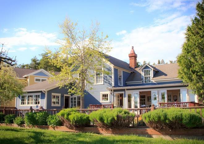 Inn at ship bay