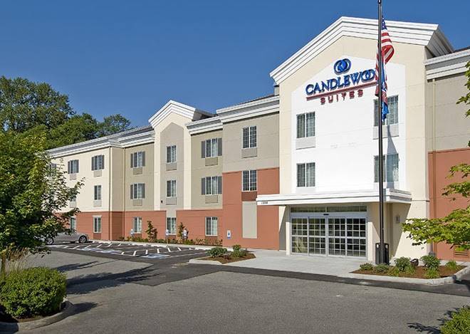 Candlewood suites burlington