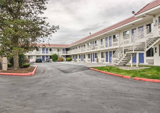 Motel 6 everett wa south