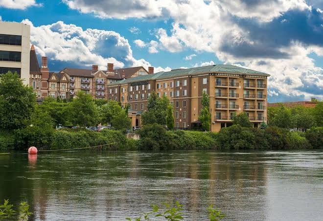 Oxford suites spokane valley