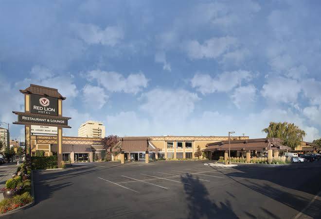 Red lion hotel yakima center