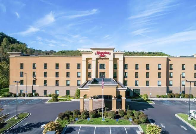 Hampton inn huntington university area