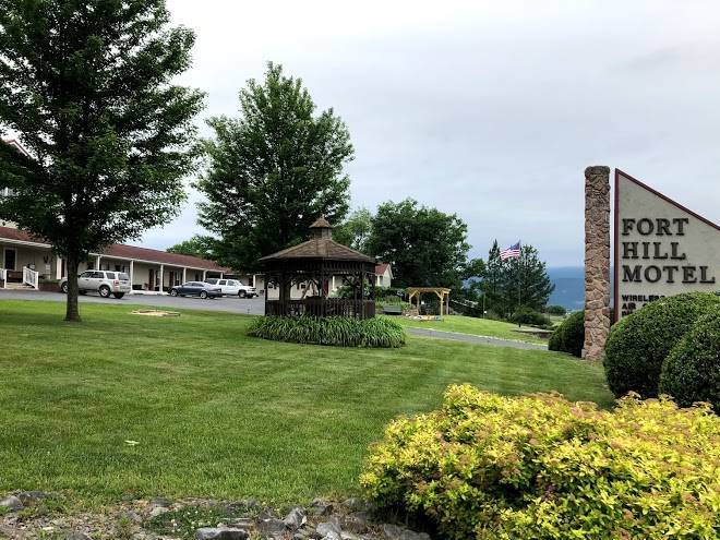 Fort hill motel