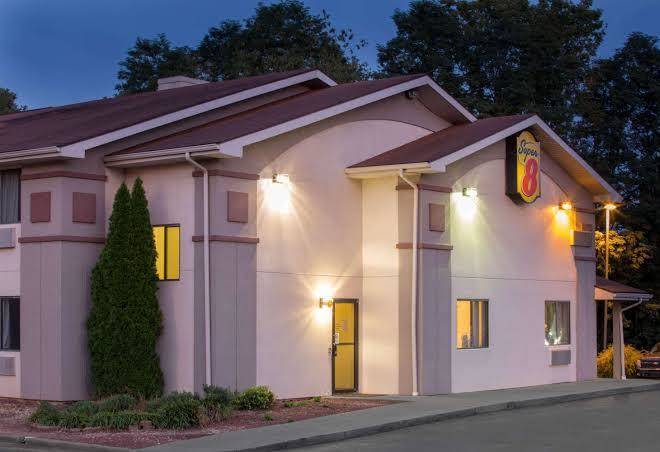 Super 8 lewisburg wv