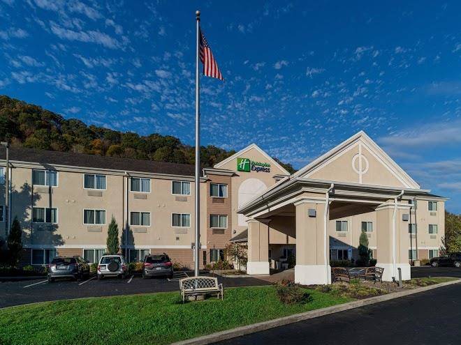 Holiday inn express charleston kanawha city