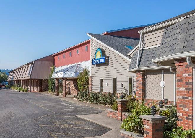 Days inn by wyndham jane lew weston area