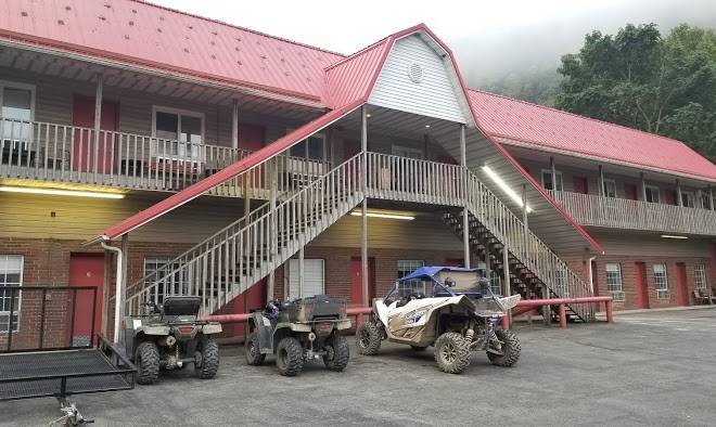 Colonial motel & restaurant