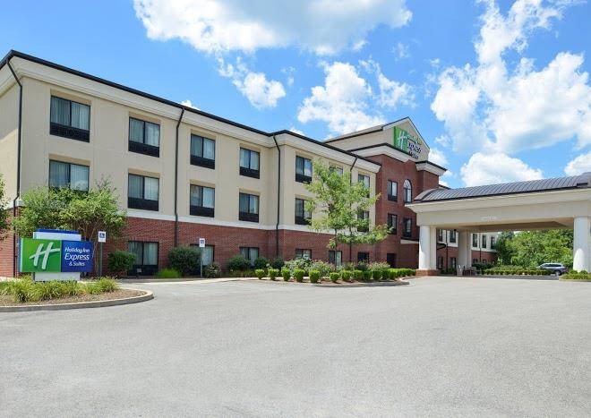 Holiday inn express & suites fairmont
