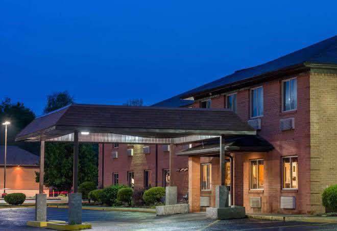 Super 8 by wyndham fairmont