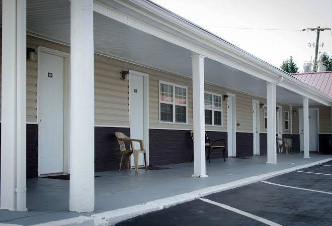 Turnpike motel