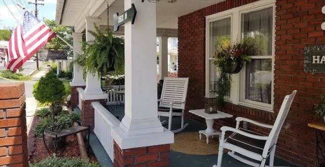 Maria's garden & inn