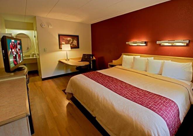 Red Roof Inn Charleston West Hurricane Wv Image