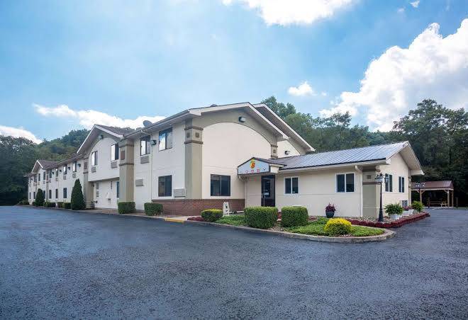 Super 8 by wyndham elkins