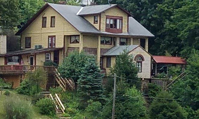 Mountain primrose bed and breakfast