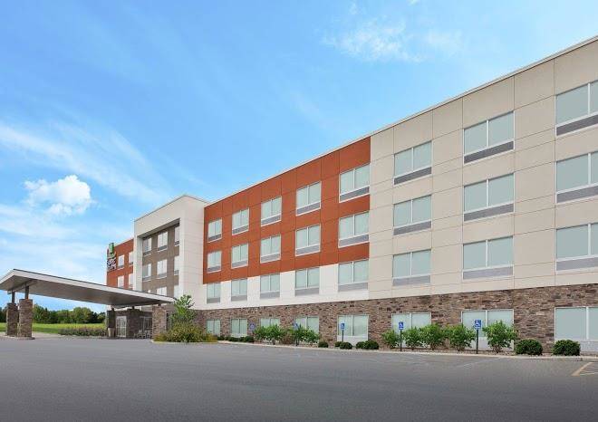 Holiday inn express & suites parkersburg east