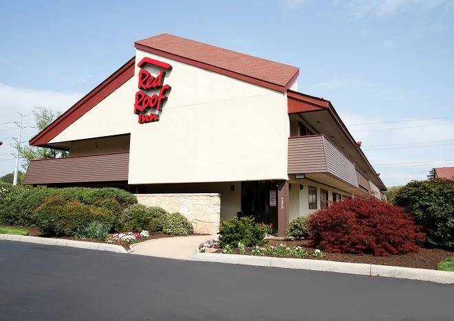 Red roof inn parkersburg