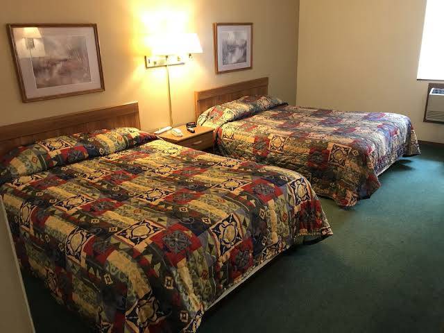 Badger motel & suites