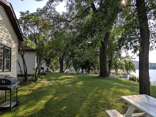Burhop's lakeside lodge