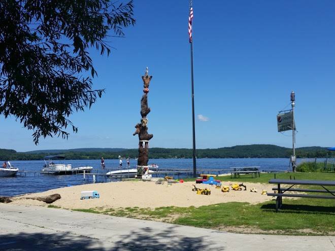Lake wisconsin resort
