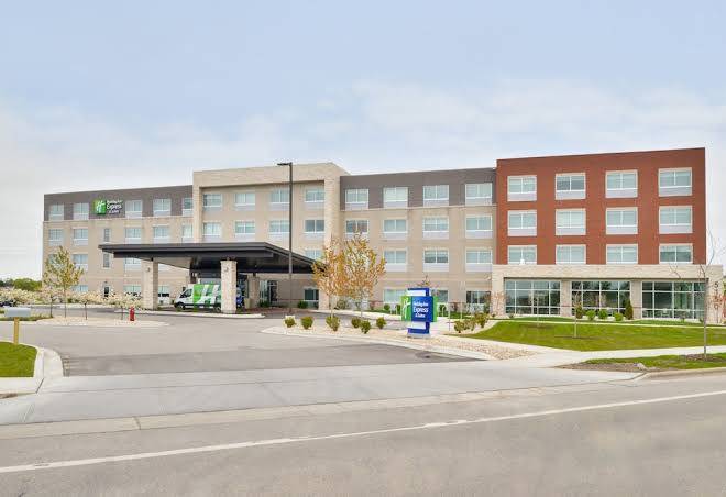 Holiday inn express & suites madison