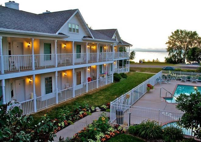 Bay breeze resort