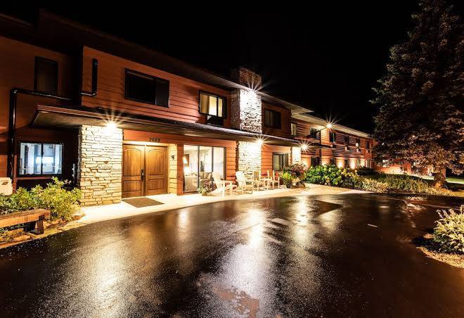Open hearth lodge