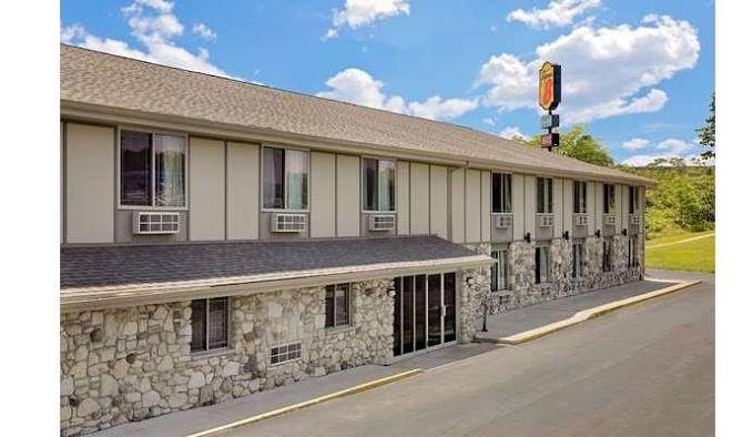 Super 8 by wyndham sturgeon bay