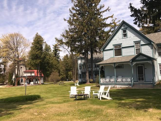 The harbor light inn