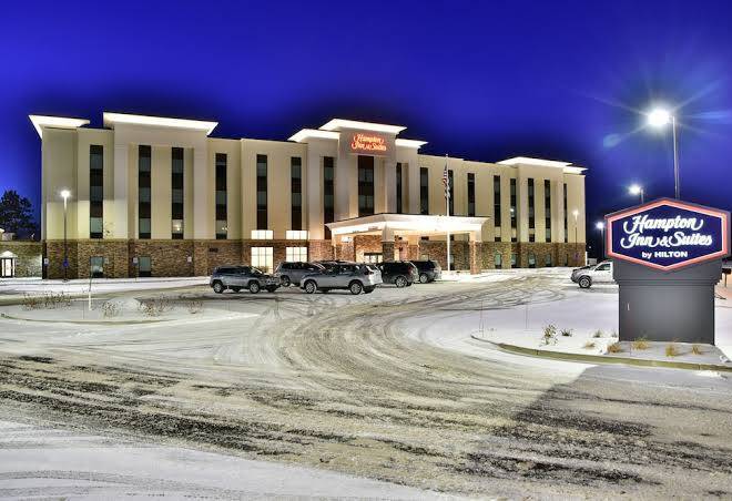 Hampton inn & suites menomonie uw stout