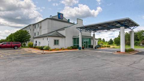 Motel 6 menomonie wi