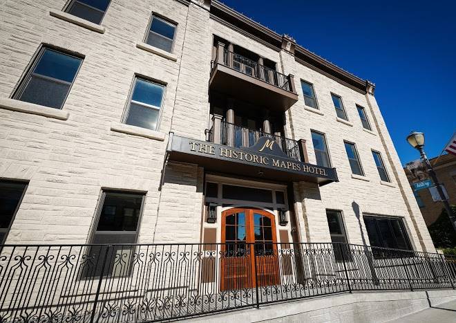 Mapes hotel