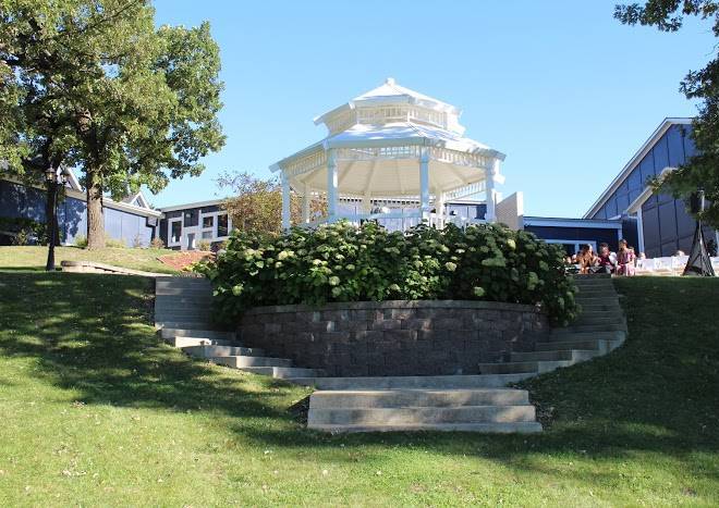 Nippersink golf banquets & hotel