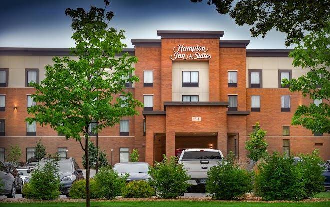 Hampton inn & suites la crosse downtown