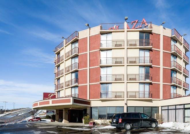 The plaza hotel & suites