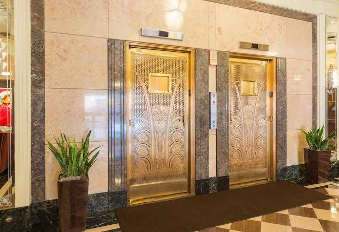 Ambassador hotel milwaukee