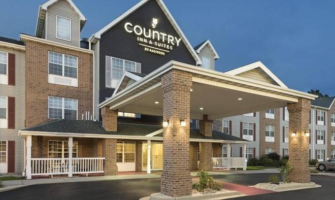 Country inn & suites by radisson milwaukee airport wi