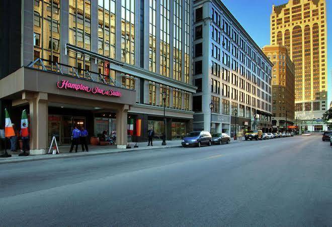 Hampton inn & suites milwaukee downtown