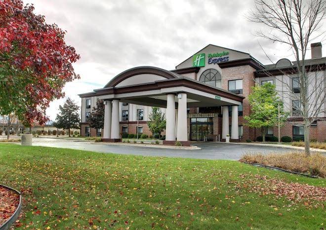 Holiday inn express milwaukee n brown deer mequon